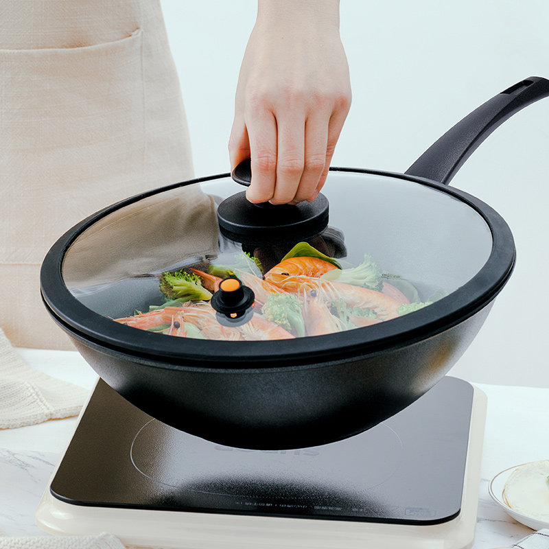 German flat bottom not covered with pan frying pan Home frying pan imported less oil smoke pan not convex bottom gas gas cooker special