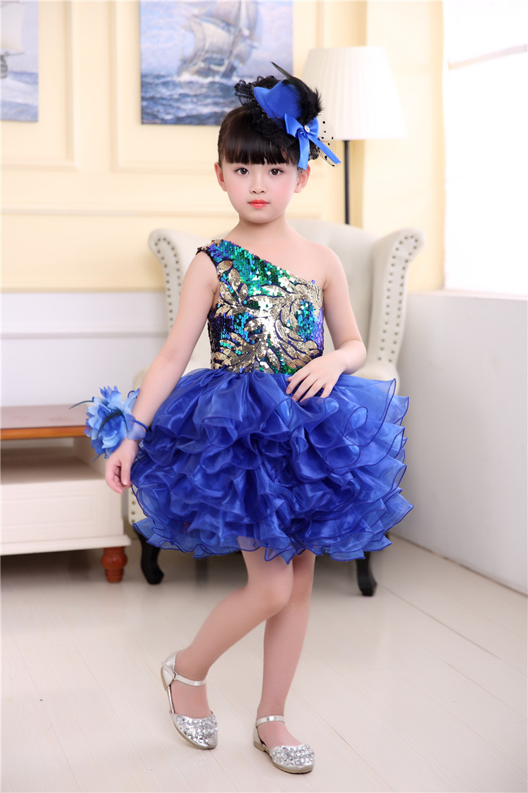 Quần áo biểu diễn mới cho trẻ em, váy xòe, váy công chúa, bé gái, trang phục guzheng, học sinh tiểu học và trung học, hợp xướng đồ bộ bé trai