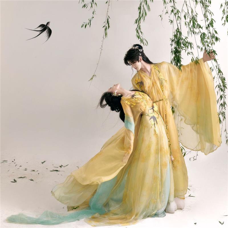 Chu Yunling's Original Embroidered Hanfu for Men and Women, Couple Style, Featuring Floral Motifs from the Wei, Jin, Northern and Southern Dynasties, and the Flower Festival