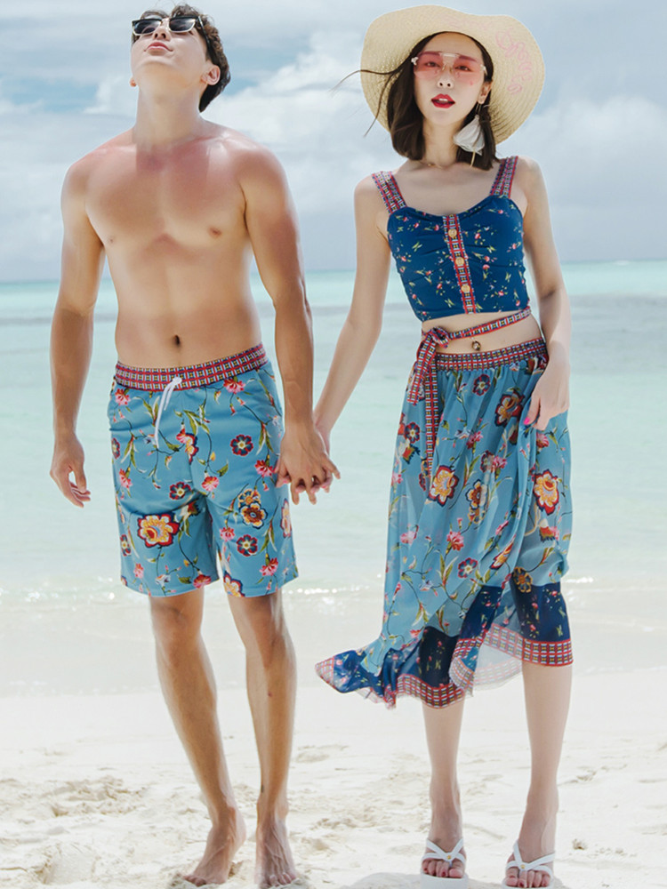 Couple swimwear new two-piece three-piece skirt flat angle small chest cover belly thin holiday beach bathing suit women