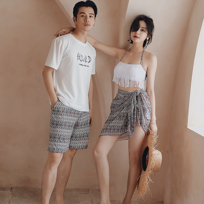 New lovers swimsuit Two-piece three sets 100 hitch a small chest to woo a sexy beach holiday swimsuit couple