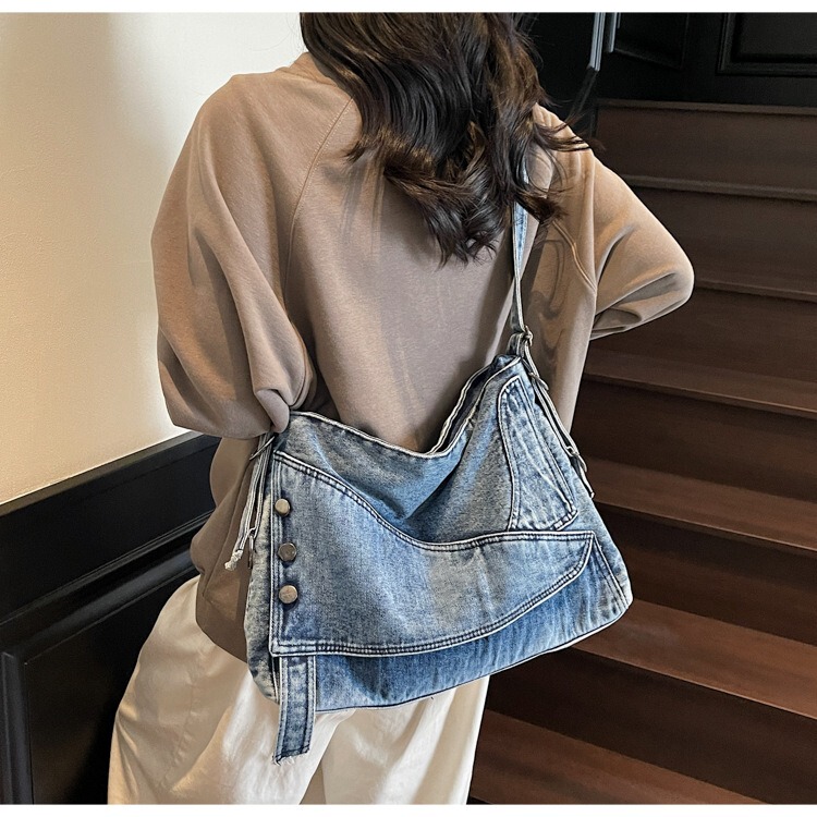 New Crossbody Bag for Women, Washed Denim Bag, Fashionable and Versatile Shoulder Bag, Casual Retro Tote Bag, Denim Bag