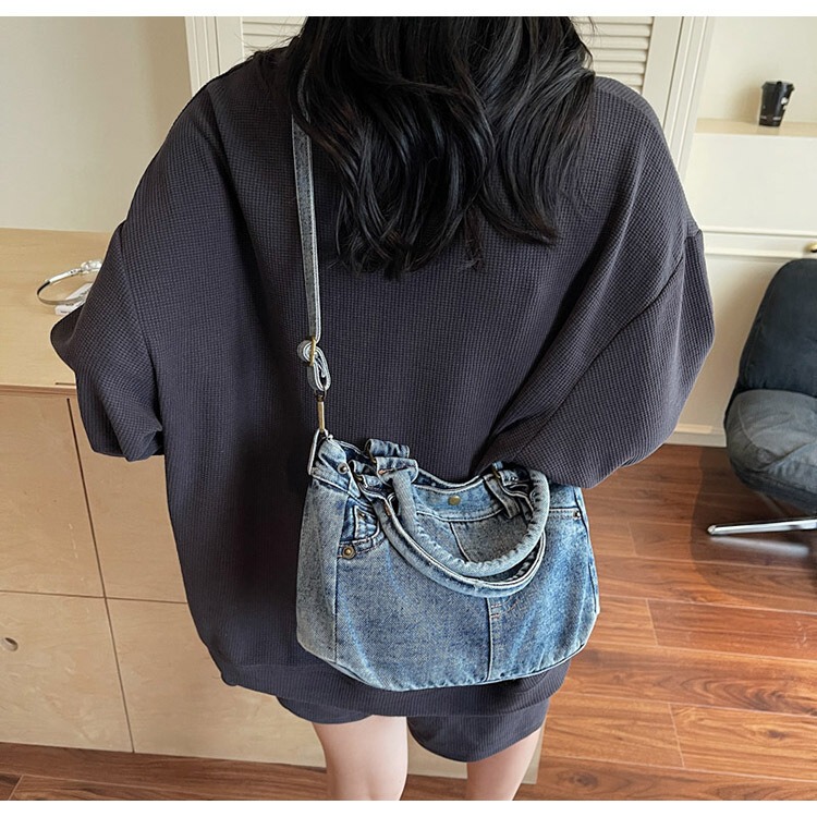 New Crossbody Bag for Women, Washed Denim Bag, Niche Design Denim Bag, Fashionable and Versatile, Large Capacity Shoulder Bag