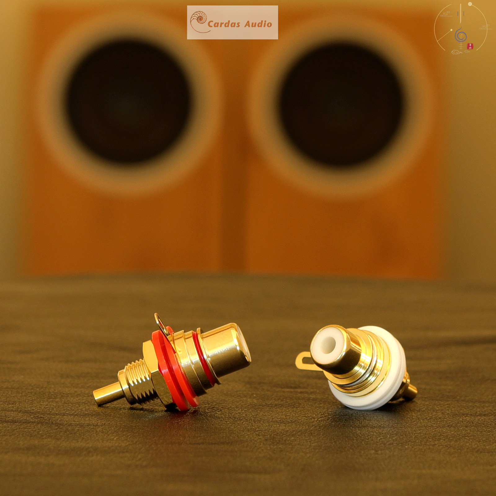 Cardas original CTFA gold-plated RCA socket sound moist loose and delicate texture fresh and innocent