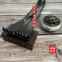 Natural black buffalo horn does not ask for tickling back scratching artifact