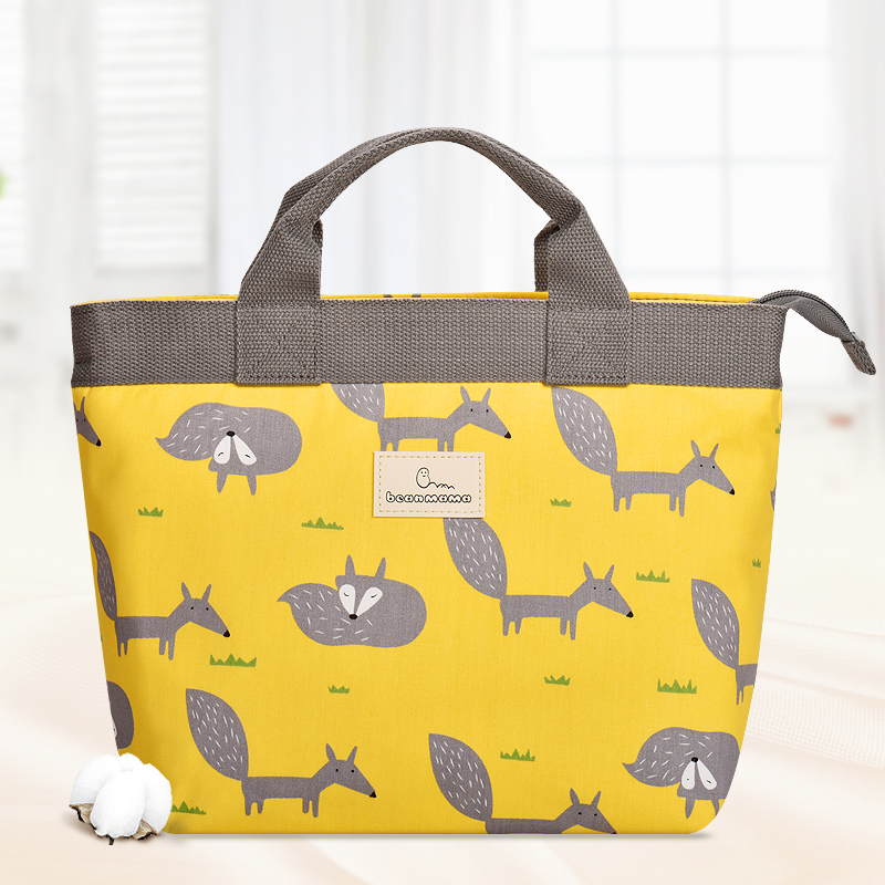 Baby diaper storage bag Out of the portable baby clothes Diaper bag Diaper bag Diaper bag