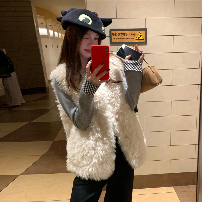 Eco-Friendly Fur and Leather Integrated Lamb Wool Vest for Women, Autumn and Winter 2026 New Style, Sleeveless Vest, Fur Coat Eco-Friendly Fur and Leather Integrated Lamb Wool Vest for Women, Autumn and Winter 2026 New Style, Sleeveless Vest, Fur Coat