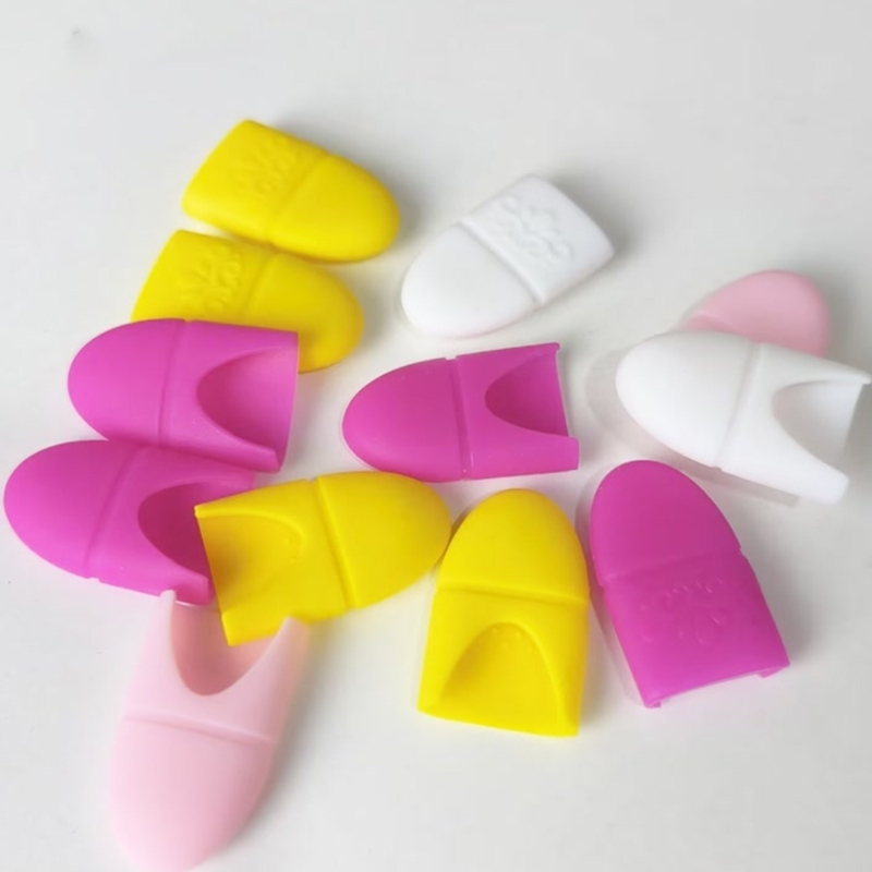 New Cross-Stitch Anti-Puncture Silicone Finger Cots, Wear-Resistant Thimbles, Anti-Slip, Anti-Scalding, Hand-Sewing Tools New Cross-Stitch Anti-Puncture Silicone Finger Cots, Wear-Resistant Thimbles, Anti-Slip, Anti-Scalding, Hand-Sewing Tools