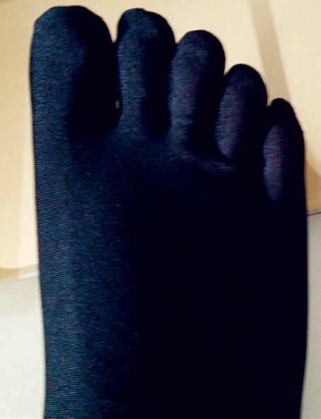 All kinds of details require the difference to make up the head cover, gloves, toes, eyes, faces, crotch zippers