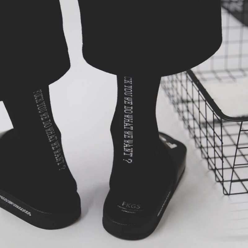 Bubble Tide Card Socks men and women in the middle cylinder Sox Trend Korean version College Wind Street Head 100 hitch Long Sox Fashion personality slip