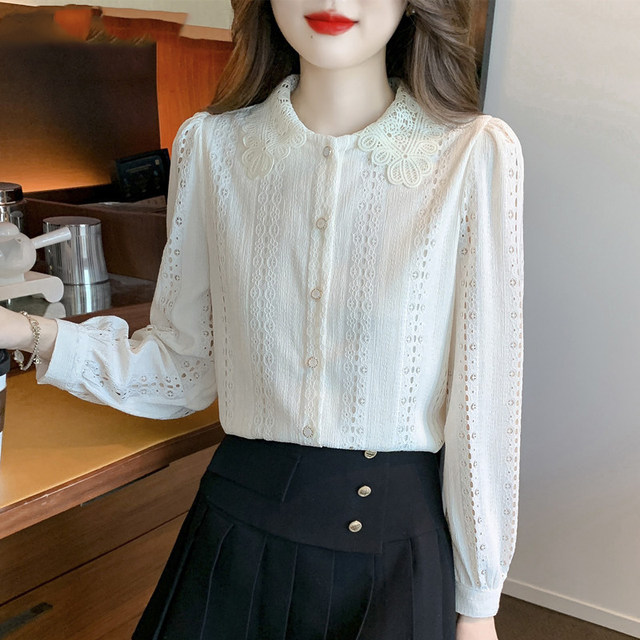 High-end hollow long-sleeved shirt women's design sense lace shirt autumn new style cover belly bottoming small shirt temperament top