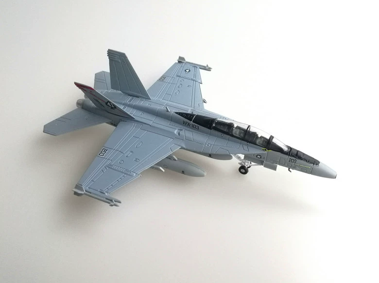 Máy bay vận tải F18 Hornet mới 1: 100 máy bay chiến đấu mô hình hợp kim mô phỏng F A-18F - Mô hình máy bay / Xe & mô hình tàu / Người lính mô hình / Drone