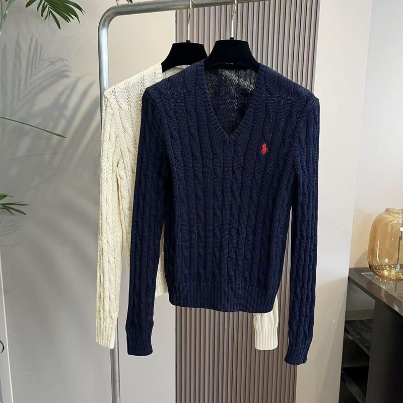 Jo Ellison/Old Money Style Little Horse Embroidery V-Neck High-End Knit Sweater for Women, Vintage Twist Slimming Sweater