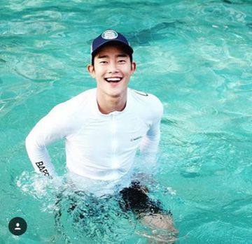 Diving suit men's jacket large size jellyfish suit zipper white snorkeling split sunscreen long-sleeved surfing suit swimsuit quick-drying