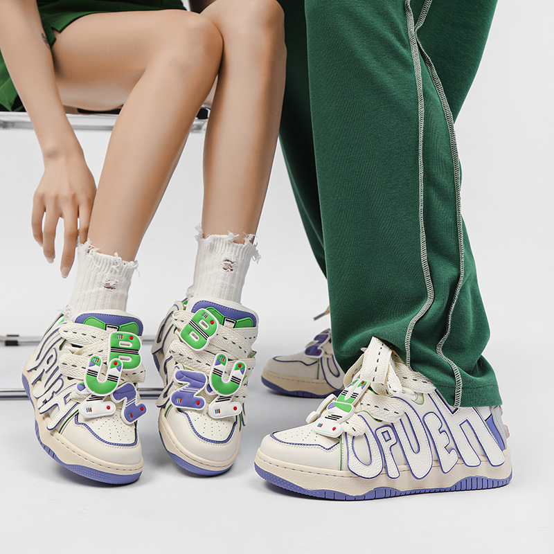 Sofa and Cat Official Flagship Store Men's and Women's Shoes Buzz Lightyear Couple Skateboard Shoes Niche Loafers Autumn and Winter Guque