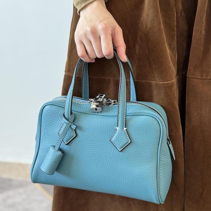 Luxurious and High-End ~ Regular Price Is over 800! Tc First-Layer Cowhide Victorian Bowling Bag, Hand-Held and Cross-Body Women's Bag