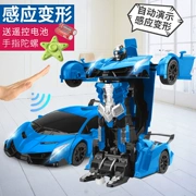 Không dây điều khiển từ xa xe đồ chơi một nút biến dạng cử chỉ cảm ứng robot cậu bé 3-12 tuổi sạc xe người