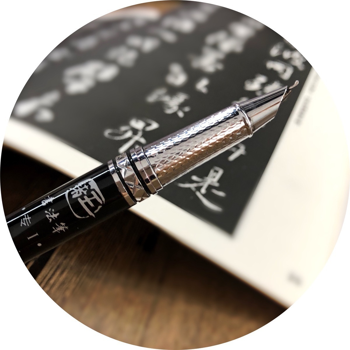 King's calligraphy pen specialized in three - dimensional pen and two - American pen