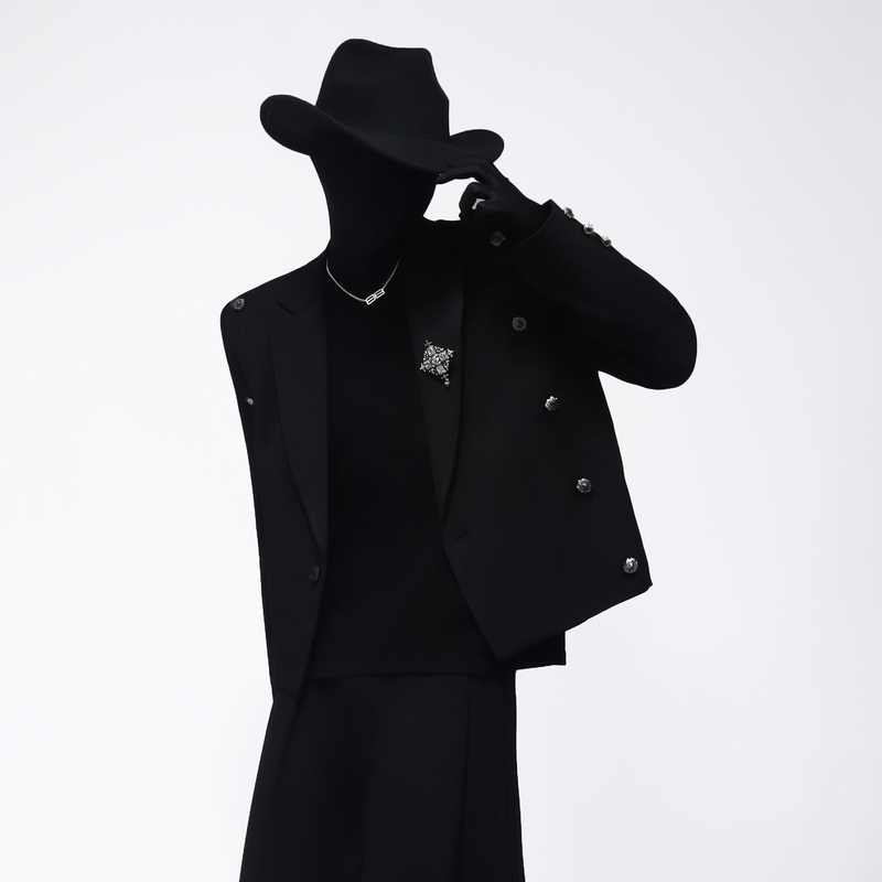 Black Clothes Niche Brooch Design Short Casual Suit with Shoulder Pads Versatile Elegant Multi-Button Suit Black Clothes Niche Brooch Design Short Casual Suit with Shoulder Pads Versatile Elegant Multi-Button Suit
