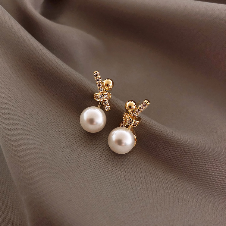 100 Hitch Fashion ~ Light Lavish Fashion ~ Pearl Earrings Woman Earshot Ear Pendant 925 pure silver Silver needle Temperament Tide