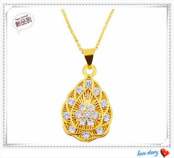 Women's diamond drop-shaped simulated gold necklace