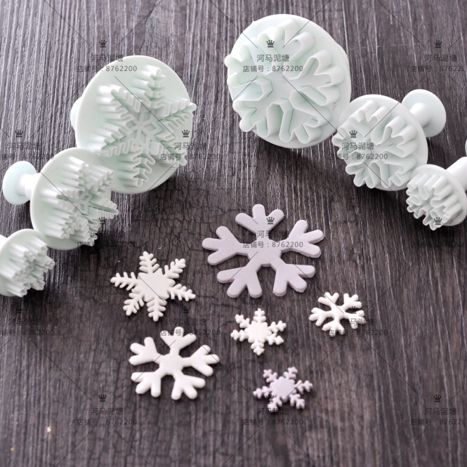 Snowflake spring cutting mold Christmas spring pressing mold Snowflake Santa Claus cutting mold biscuit turning sugar mold