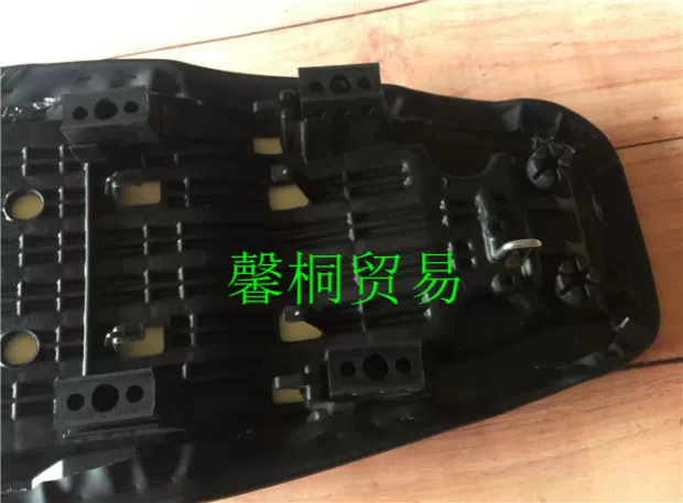 Áp dụng cho xe máy Honda WH150-2 Túi ghế Phantom lắp ráp đệm God of War Ghế lớn Yên xe Đệm