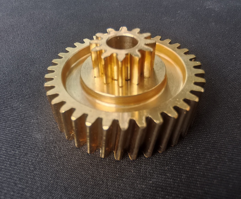 Infiniti G37 Rear Wing Motor Gear Has Been Newly Upgraded to Solve the Problem of Wear and Cracking. Price Can Be Discussed Privately