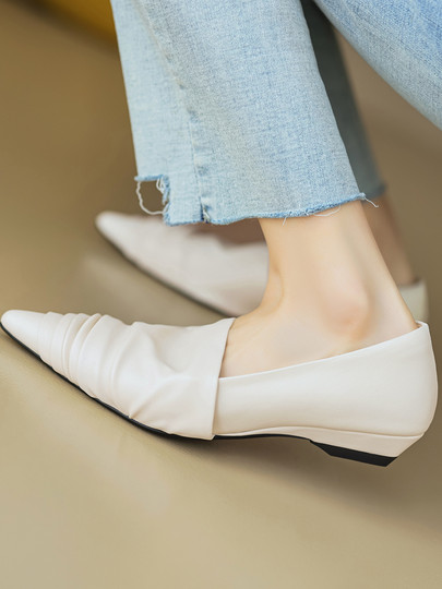 Simple and cold style wrinkled cowhide grandma shoes 2025 spring low heel inside and outside full genuine leather pointed toe mid-mouth single shoes for women