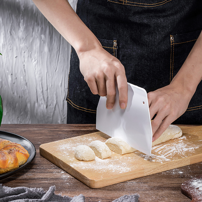 Large carbide sliced gut powder soft scraper snowflake pastry home bakery tool