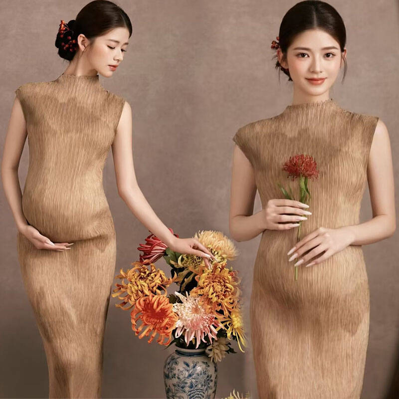 New Style Maternity Photo Shoot Dress with a New Chinese Zen Style, Featuring Light and Shadow Effects for Pregnant Moms New Style Maternity Photo Shoot Dress with a New Chinese Zen Style, Featuring Light and Shadow Effects for Pregnant Moms