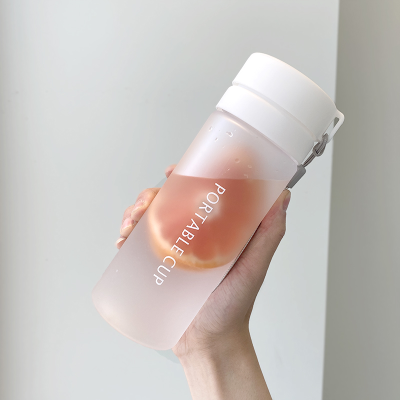 2020 new trendy water cup female cute summer student simple sports portable large-capacity plastic cup with filter cup