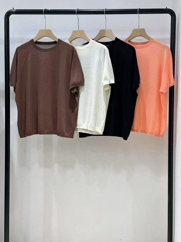 Multi-Colored Soft T-Shirts, Non-Returnable
