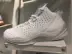 Giày bóng rổ Li Ning giày nam làm mưa làm gió 2018 mới hấp thụ sốc phục hồi chống mài mòn chống trượt bọc giày trung ABPN007 - Giày bóng rổ