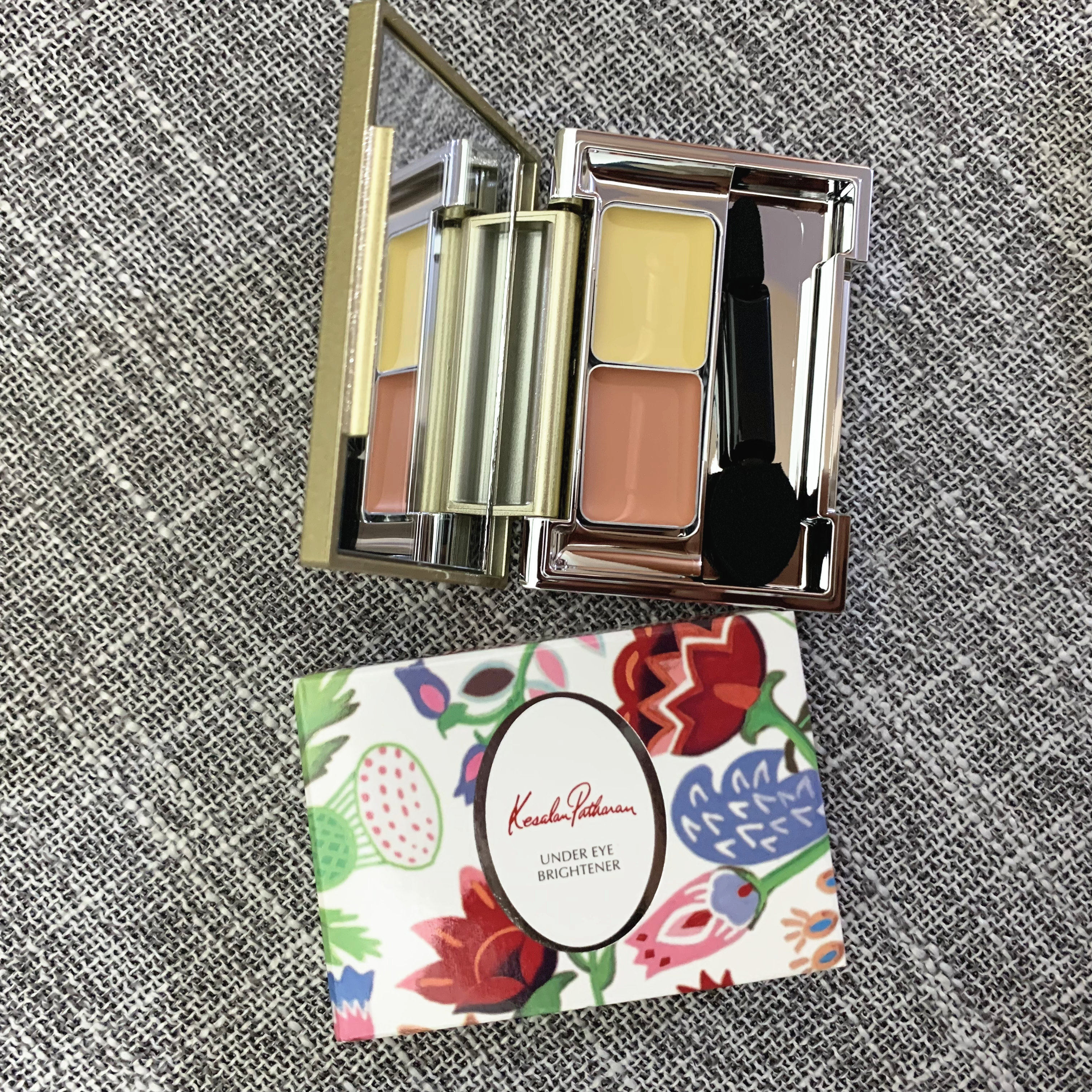 Spot Japanese Bi Yashi KP Kesalan Patharan two-color magic concealer to cover dark circles