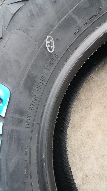 Pickup truck tire 21575r 15 265 65r 17 245 75r 16 225 235 70 r16 off-road all terrain