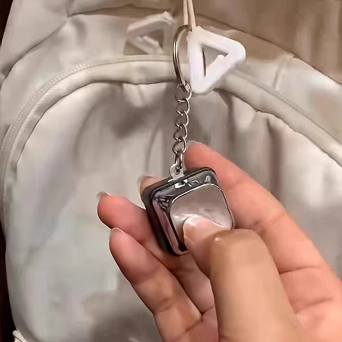 Prank Electric Shock Keyboard Keychain, Stress-Relief Prank Gadget, Bag Pendant, Electric Button