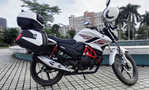 Yamaha bay đến hộp bên YS150 Tianjian Wang 250 hộp bên hông hộp phía sau hộp YBR150 hộp bên cạnh hộp xe máy - Xe gắn máy phía sau hộp thùng đựng đồ gắn đuôi xe máy