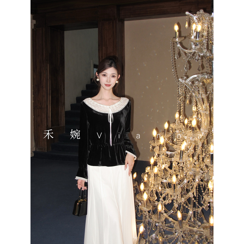 He Wan [Night Velvet Lace] 2026 Autumn Heavy Lace Round Neck Petal Sleeve Light Luxury Velvet Top Base Shirt