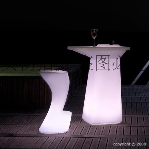 LED thanh ghế cao thanh phân PE polyethylen nhựa phân ánh sáng đồ nội thất với thanh bar bàn rượu cao - Giải trí / Bar / KTV bàn ghế bar cafe