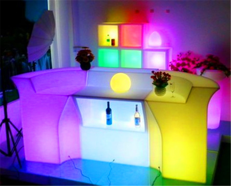 Chiếu sáng đồ nội thất quán bar đêm hộp bar sự kiện ngoài trời tiếp tân khách sạn nhân viên thu ngân sáng tạo thanh ghế hộp đêm trang trí - Giải trí / Bar / KTV bàn bar chân sắt