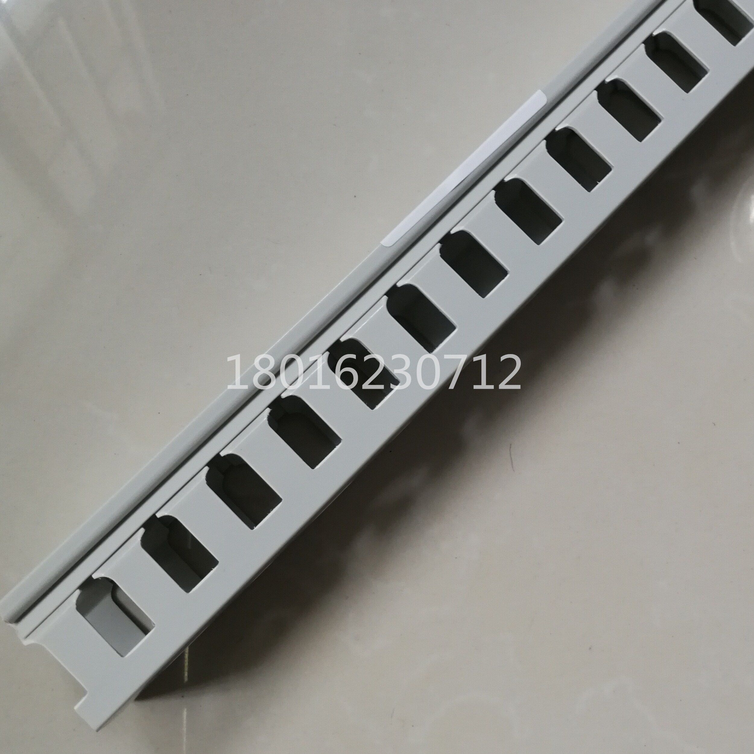 37 5*37 5 low-smoke halogen-free trunking high temperature and cold resistance RAL7035 EN45545 DIN5510-2
