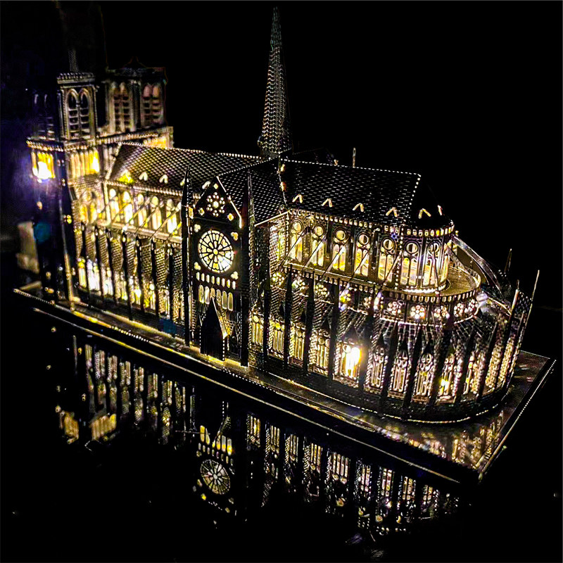 ノートルダム大聖堂 メタルパズル 3D立体DIY手作り教育用組み立て式建築模型おもちゃギフト