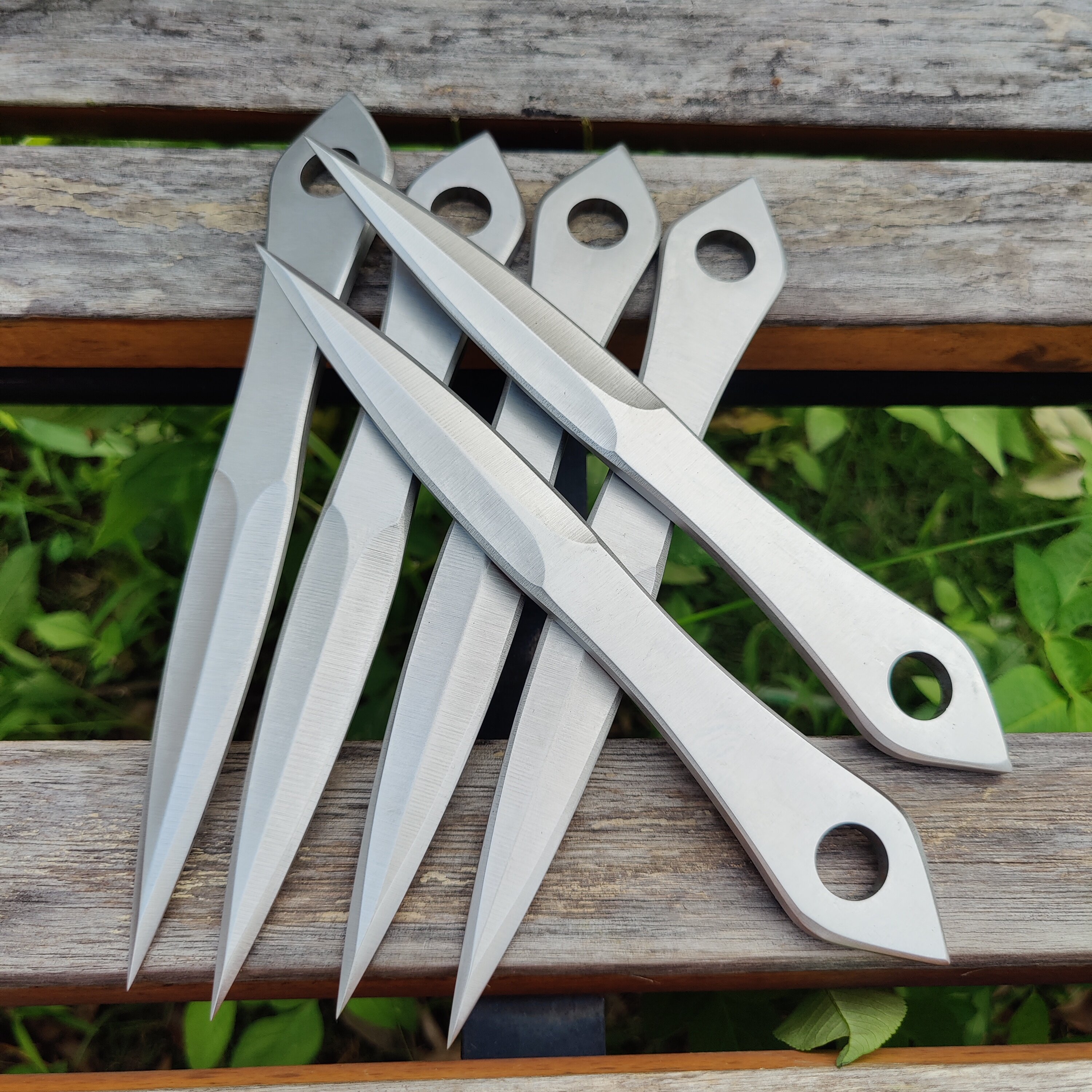 Flying Knife Needle Style Professional Outdoor Thick Style Straight Spinning Throwing Martial Arts Dart Knife Self Defense Hidden Weapon Prop Uncut