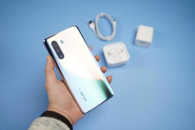 VIVO X30 Pro三种颜色