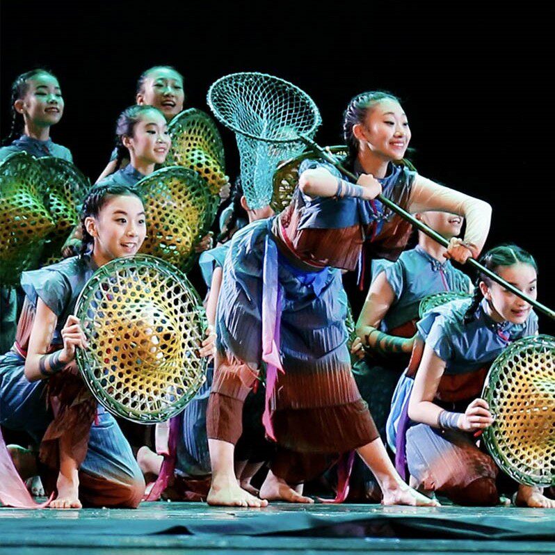 Take the style of our field dance show to show girls national modern children's Dopper props show clothing