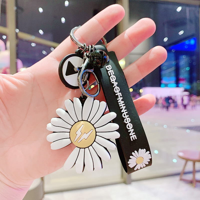Little Daisya bag Doll Key buckle Pendant female lovers lovely ins originality Ring Internet celebrity automobile Key chain Small Pendant