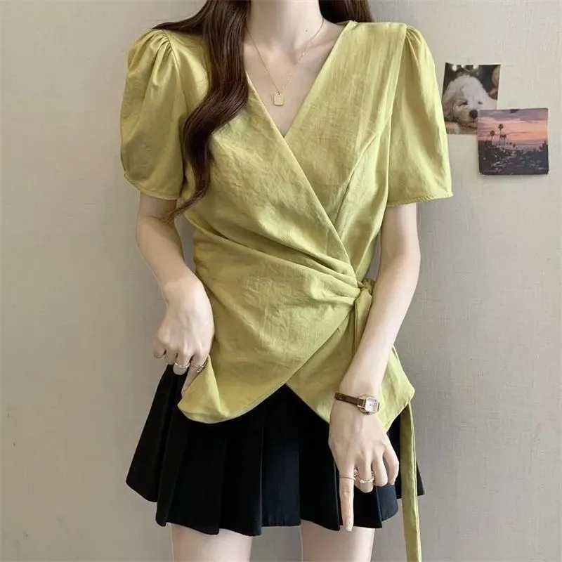 This Year's New Summer Shirt with Lace-Up Design, Slimming Waist Top, Short-Sleeved Irregular Light Shirt