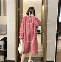 Pregnant womens winter clothes cover their belly and wear a woolen coat 2022 new net red Nana with the same style thickened long windbreaker coat