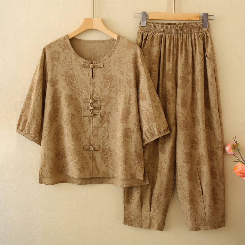 Middle-Aged and Elderly Mothers' Summer Cotton and Linen Suits, Women's Stylish Chinese-Style Button-Up Mid-Sleeve Tops, Loose-Fitting Grandma Outfits, Two-Piece Set